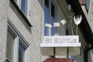 3D-Logo im Außenbereich